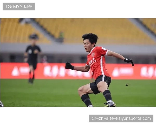 胡荷韬亚冠赛场经历成长阵痛 年轻球员失误中汲取经验