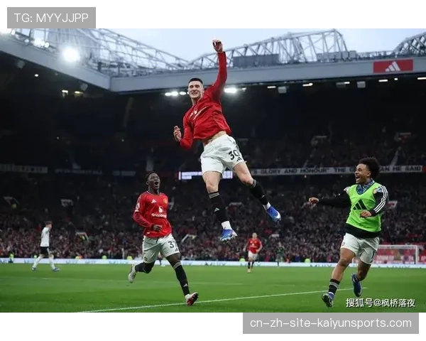 西汉姆联主场战平曼联 舍什科补时绝平保住一分